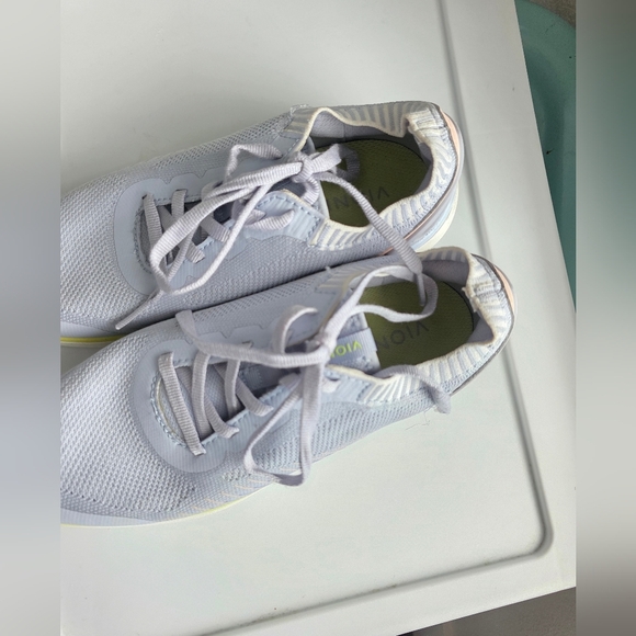 Vionic Lavander and Pink Athletic Shoes with Cushioned Midsole Size 6 - Picture 5 of 9